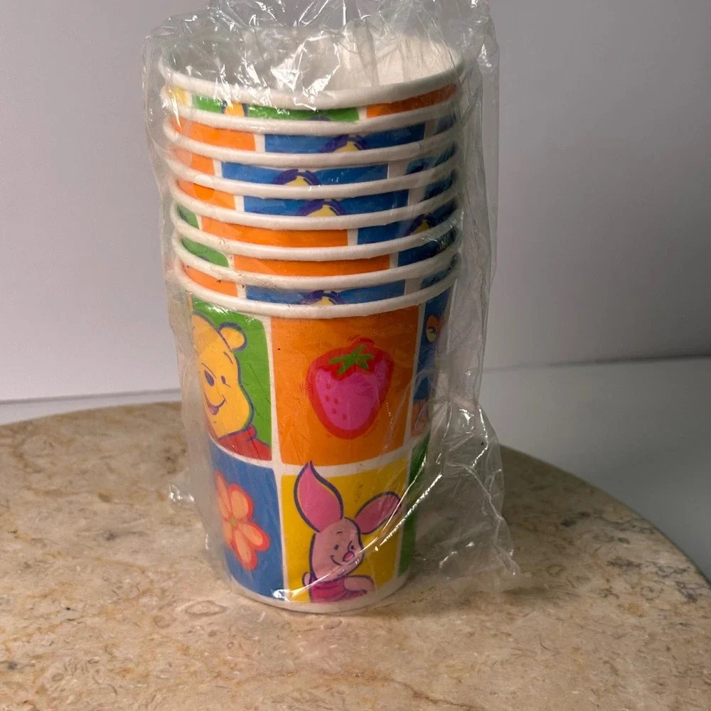 VTG Disney Winnie the Pooh Paper Cups 8ct 9oz Multicolor Vintage Hallmark New